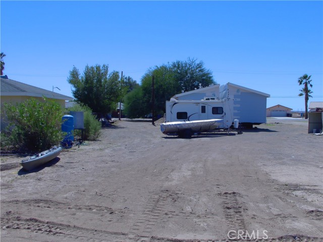 Detail Gallery Image 3 of 8 For 2132 Riviera, Blythe,  CA 92225 - 3 Beds | 2 Baths