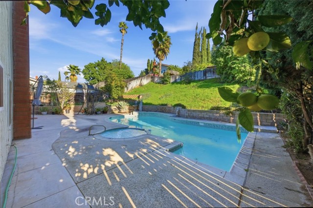 Image 42 of 72 For 6266 Shaker  