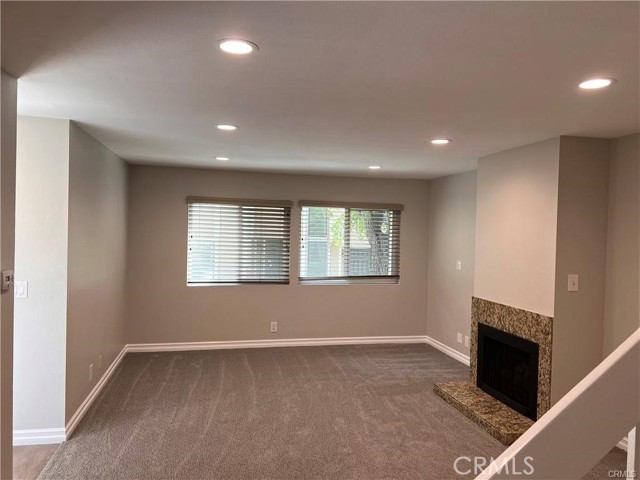 Detail Gallery Image 4 of 16 For 5 Moonrise Court, Newport Beach,  CA 92663 - 3 Beds | 2/1 Baths