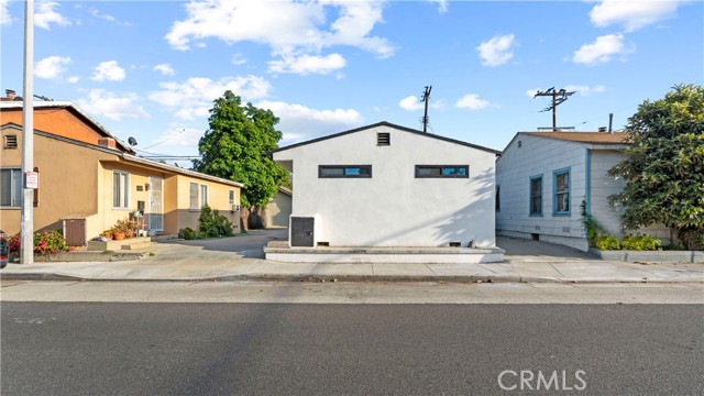 76 W Del Amo Boulevard, Long Beach CA: https://media.crmls.org/medias/b361dcc4-782f-44eb-85b9-8302a1772422.jpg