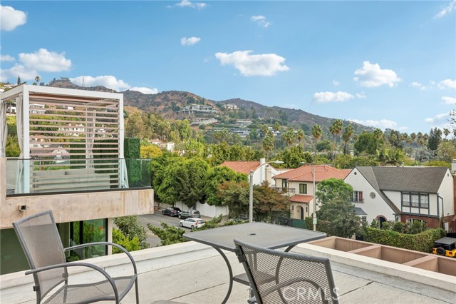 Detail Gallery Image 39 of 54 For 1609 N Fairfax Ave, Los Angeles,  CA 90046 - 4 Beds | 5 Baths