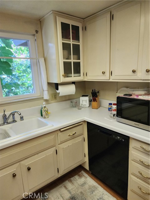 283 Avenida Carmel, Laguna Woods CA: https://media.crmls.org/medias/b362cc5f-3a37-4799-baa9-5910da4a9a8f.jpg