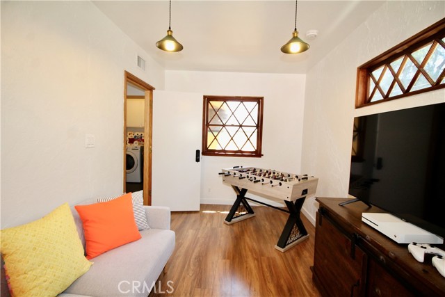 Detail Gallery Image 9 of 25 For 4968 Reforma Rd, Woodland Hills,  CA 91364 - 4 Beds | 2 Baths