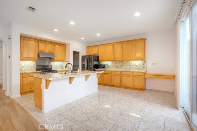 Detail Gallery Image 12 of 59 For 34619 Chinaberry, Winchester,  CA 92596 - 5 Beds | 3 Baths