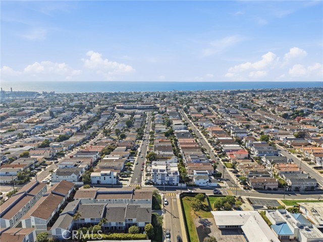 Detail Gallery Image 64 of 67 For 1745 Spreckels Ln, Redondo Beach,  CA 90278 - 3 Beds | 4/1 Baths
