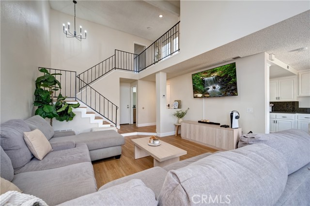 818 Live Oak Place, Corona CA: https://media.crmls.org/medias/b36492ca-3c8e-4b07-ac09-c2c99c38034b.jpg
