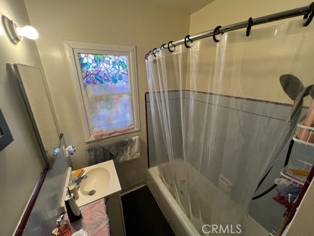 Image 17 of 21 For 7457 Mount Vernon Street