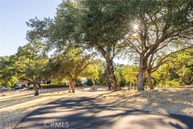 7025 San Gabriel Road, Atascadero CA: https://media.crmls.org/medias/b36582fc-32c2-423f-93d6-ab56b774b172.jpg