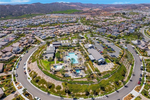 27 Garcilla Drive, Rancho Mission Viejo CA: https://media.crmls.org/medias/b365da1b-e91a-4767-8a96-d1cc15163a32.jpg