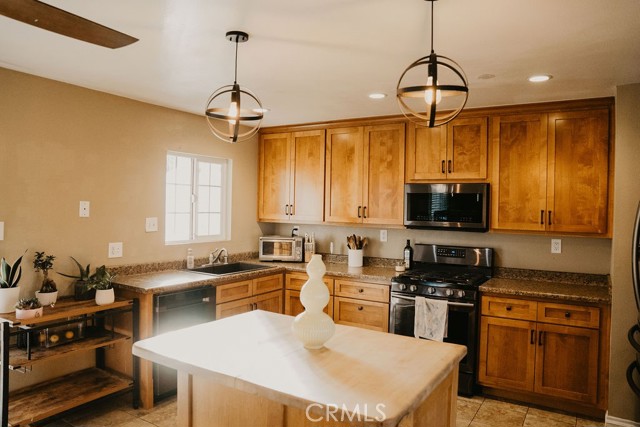 Detail Gallery Image 9 of 34 For 1240 E Navajo, Barstow,  CA 92311 - 3 Beds | 2 Baths