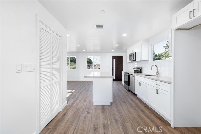 Detail Gallery Image 10 of 24 For 498 E 52nd, Long Beach,  CA 90805 - 2 Beds | 1 Baths