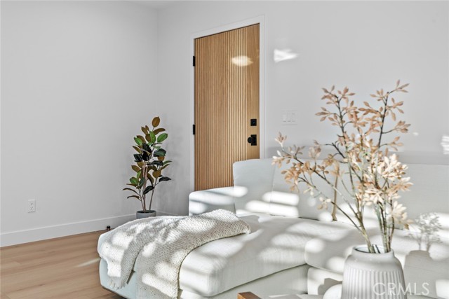 Detail Gallery Image 5 of 47 For 3141 N Frederic, Burbank,  CA 91504 - 3 Beds | 2 Baths