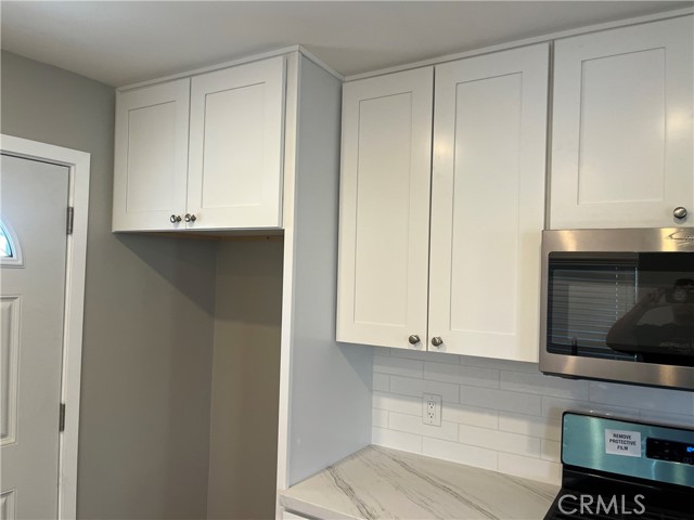 9335 Chimney Rock Lane, El Cajon CA: https://media.crmls.org/medias/b367a15d-dafe-48f9-8208-f7a7cdf0a211.jpg