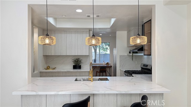 1116 W Huntington Drive, Arcadia CA: https://media.crmls.org/medias/b368800c-b575-44c0-bd3d-12a3682c1655.jpg