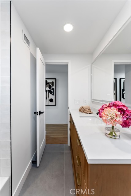 Detail Gallery Image 29 of 44 For 2514 S Rita Way, Santa Ana,  CA 92704 - 3 Beds | 2 Baths