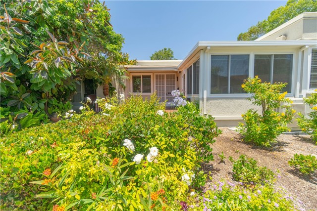 394 Avenida Castilla, Laguna Woods CA: https://media.crmls.org/medias/b3693605-c448-42f6-b20a-b301f61a079b.jpg