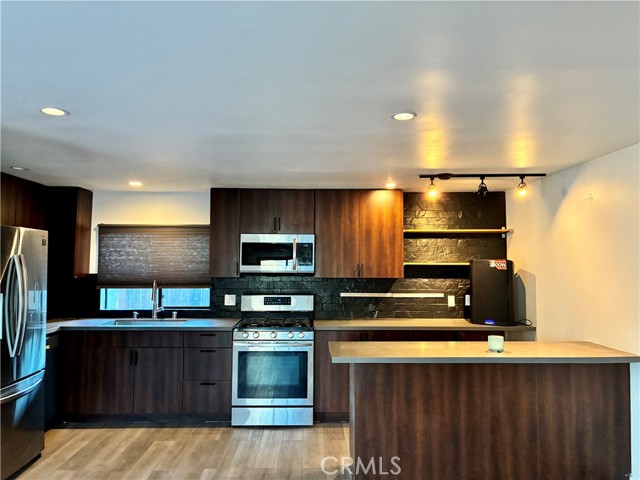 Detail Gallery Image 37 of 54 For 20422 20424 Schoenborn, Winnetka,  CA 91306 - 4 Beds | 3 Baths