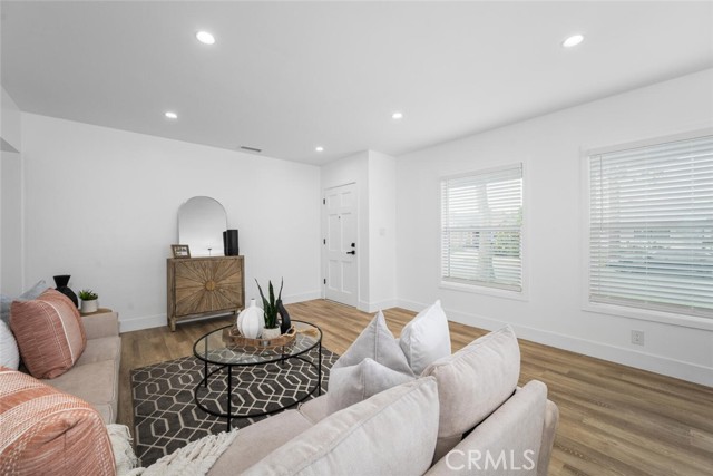 Detail Gallery Image 7 of 38 For 5744 Castana Ave, Lakewood,  CA 90712 - 3 Beds | 1 Baths
