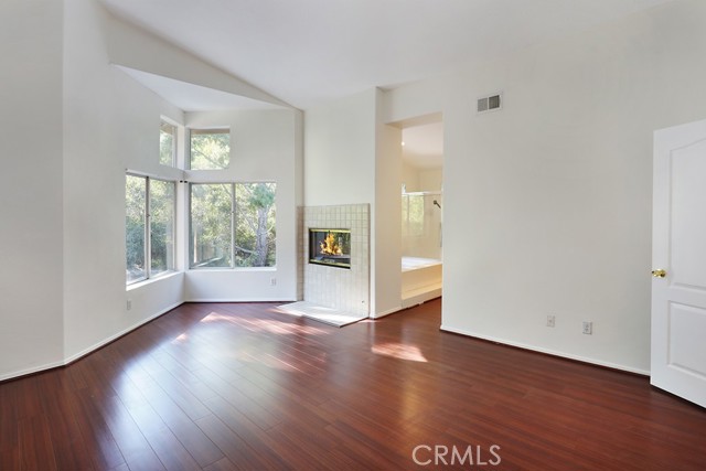 Image 21 of 50 For 961 Lone Pine