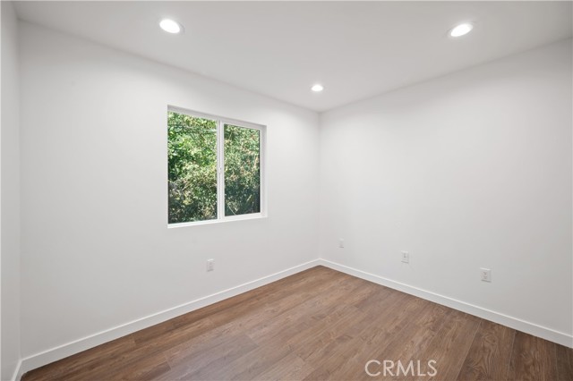 Detail Gallery Image 33 of 73 For 7445 Balcom Ave, Reseda,  CA 91335 - 4 Beds | 2 Baths