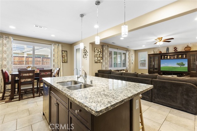 Detail Gallery Image 6 of 26 For 31447 Manlio Ct, Menifee,  CA 92584 - 5 Beds | 4 Baths