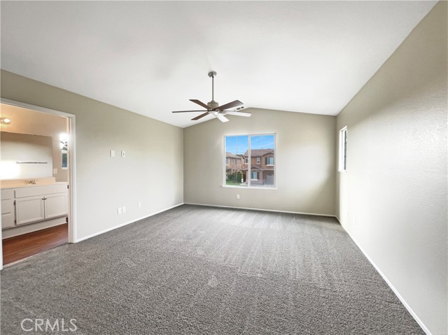 Detail Gallery Image 5 of 19 For 31946 Rosales Ave, Murrieta,  CA 92563 - 3 Beds | 2/1 Baths