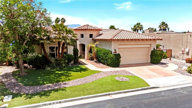79 Sedona Court, Palm Desert CA: https://media.crmls.org/medias/b36b463a-4437-4449-9015-485e1d54e442.jpg