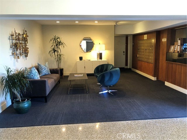 277 E Alejo Rd #204, Palm Springs, CA 92262