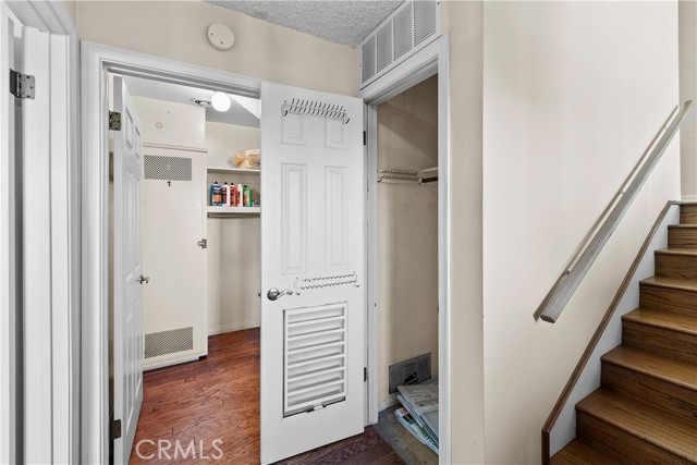 Detail Gallery Image 4 of 46 For 2333 S Patton Ave, San Pedro,  CA 90732 - 3 Beds | 3 Baths