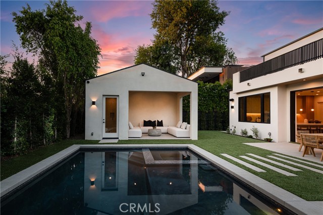4455 Katherine Avenue, Sherman Oaks CA: https://media.crmls.org/medias/b36e2149-f376-4fdb-84dc-17042a1a0219.jpg