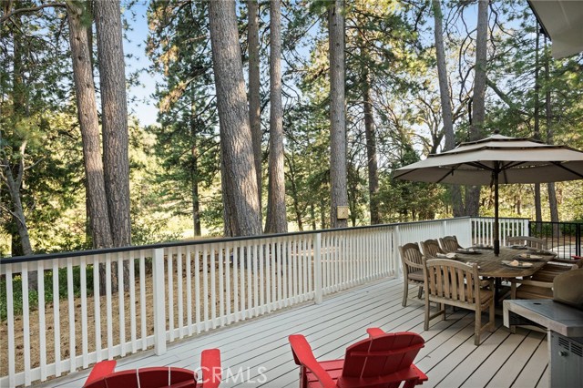 157 Brentwood Drive, Lake Arrowhead CA: https://media.crmls.org/medias/b36ef7a1-ad9c-4db7-97e7-eeb21a648600.jpg