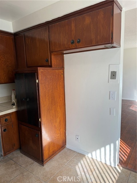 Detail Gallery Image 6 of 8 For 420 N Market, Inglewood,  CA 90302 - 2 Beds | 1 Baths