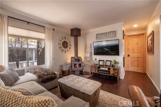 Detail Gallery Image 2 of 31 For 41150 Lahontan #E-2,  Big Bear Lake,  CA 92315 - 2 Beds | 2 Baths