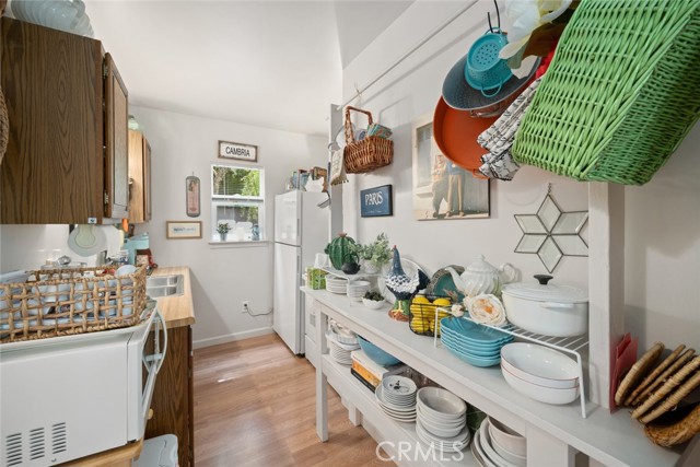 936 Northampton Street, Cambria CA: https://media.crmls.org/medias/b36f5783-fcb6-4aa9-aca9-3fbce50022b1.jpg
