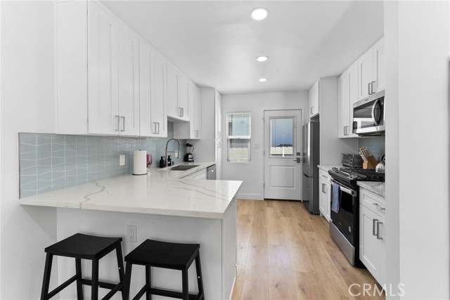 2077 Reed Ave., Pacific Beach (San Diego) CA: https://media.crmls.org/medias/b36f5e37-5054-4a5a-9aba-75a25e81884d.jpg