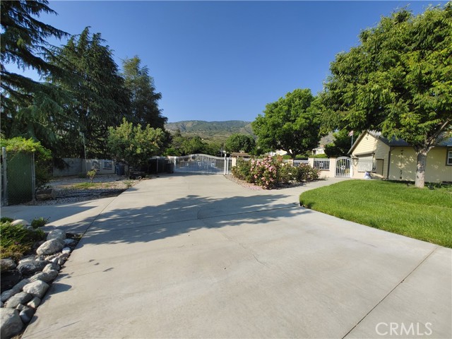 Detail Gallery Image 5 of 48 For 9886 Onyx St, Yucaipa,  CA 92399 - 3 Beds | 2/1 Baths