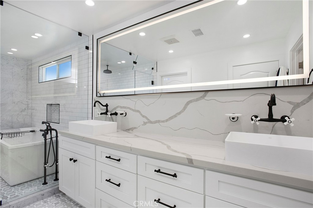 MLS #OC25163421 img 35