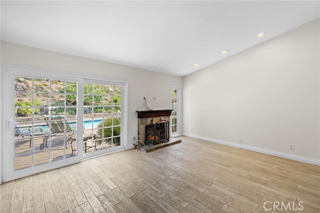 26762 Via Zaragosa, Mission Viejo CA: https://media.crmls.org/medias/b370e8a6-6ccc-4305-a602-3174625e99dc.jpg