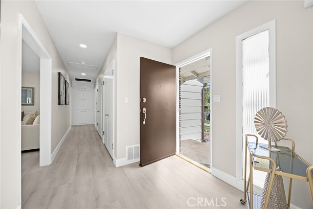 Detail Gallery Image 5 of 52 For 451 W Foothill, Arcadia,  CA 91006 - 4 Beds | 3 Baths