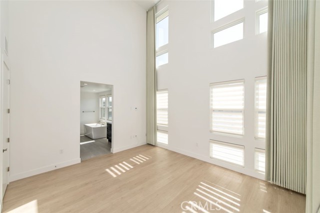 Detail Gallery Image 19 of 36 For 228 Stage, Irvine,  CA 92618 - 5 Beds | 5 Baths