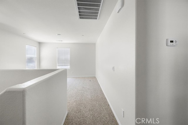 5585 Bella Way, Fontana CA: https://media.crmls.org/medias/b374f524-1b16-44ed-9ac3-18195c05b80d.jpg
