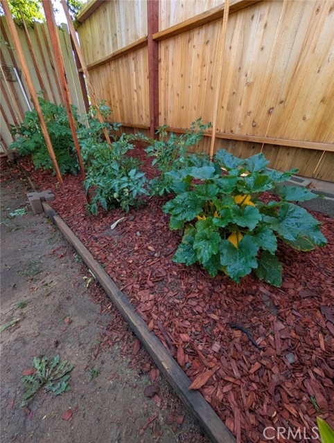 1387 Dyer Way, Corona CA: https://media.crmls.org/medias/b3759e65-8ad6-4e2f-950c-c74c260dc7d2.jpg