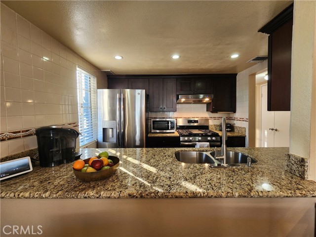 Detail Gallery Image 11 of 37 For 6230 Nye St, Commerce,  CA 90040 - 3 Beds | 2/1 Baths