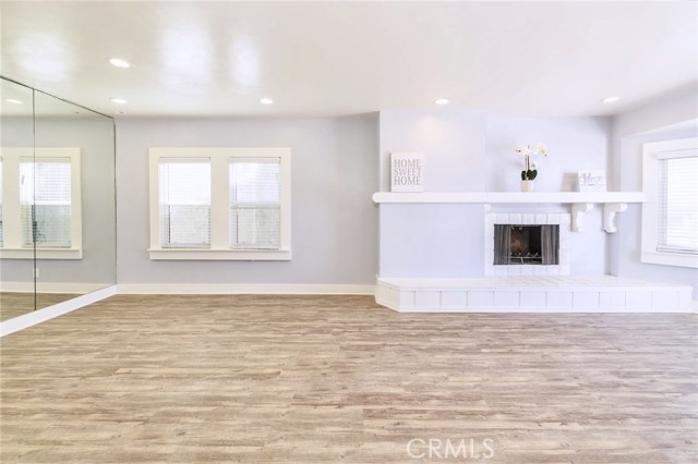 1836 The Strand, Hermosa Beach CA: https://media.crmls.org/medias/b375c2f1-9407-4e78-ad56-d8c6c9edd85b.jpg