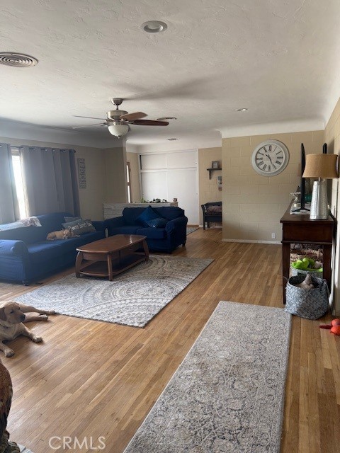 MLS #OC25258300 image #3