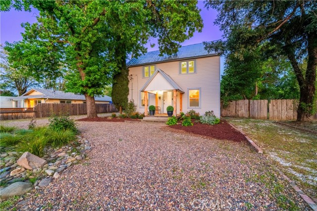 1711 Shasta Street, Anderson CA: https://media.crmls.org/medias/b3779068-a87c-4ea7-abd3-49f783224e01.jpg