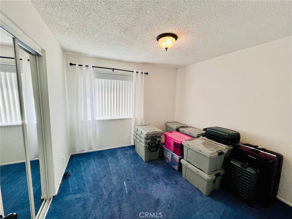 https://media.crmls.org/medias/b3781828-6812-4dde-8d22-67d4a18b5e5b.jpg?preset=X-Large
