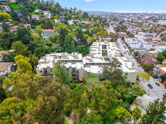 Detail Gallery Image 28 of 32 For 2018 Griffith Park Bld #109,  Los Angeles,  CA 90039 - 2 Beds | 2 Baths