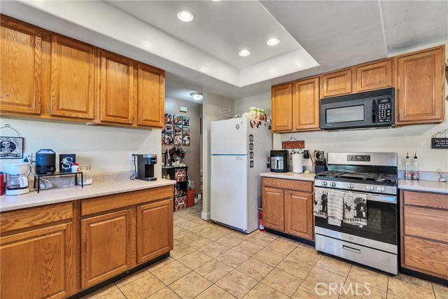 Detail Gallery Image 9 of 33 For 15125 Grand Ave, Lake Elsinore,  CA 92530 - 3 Beds | 2 Baths