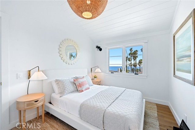 Detail Gallery Image 11 of 43 For 360 Cliff, Laguna Beach,  CA 92651 - 3 Beds | 3 Baths